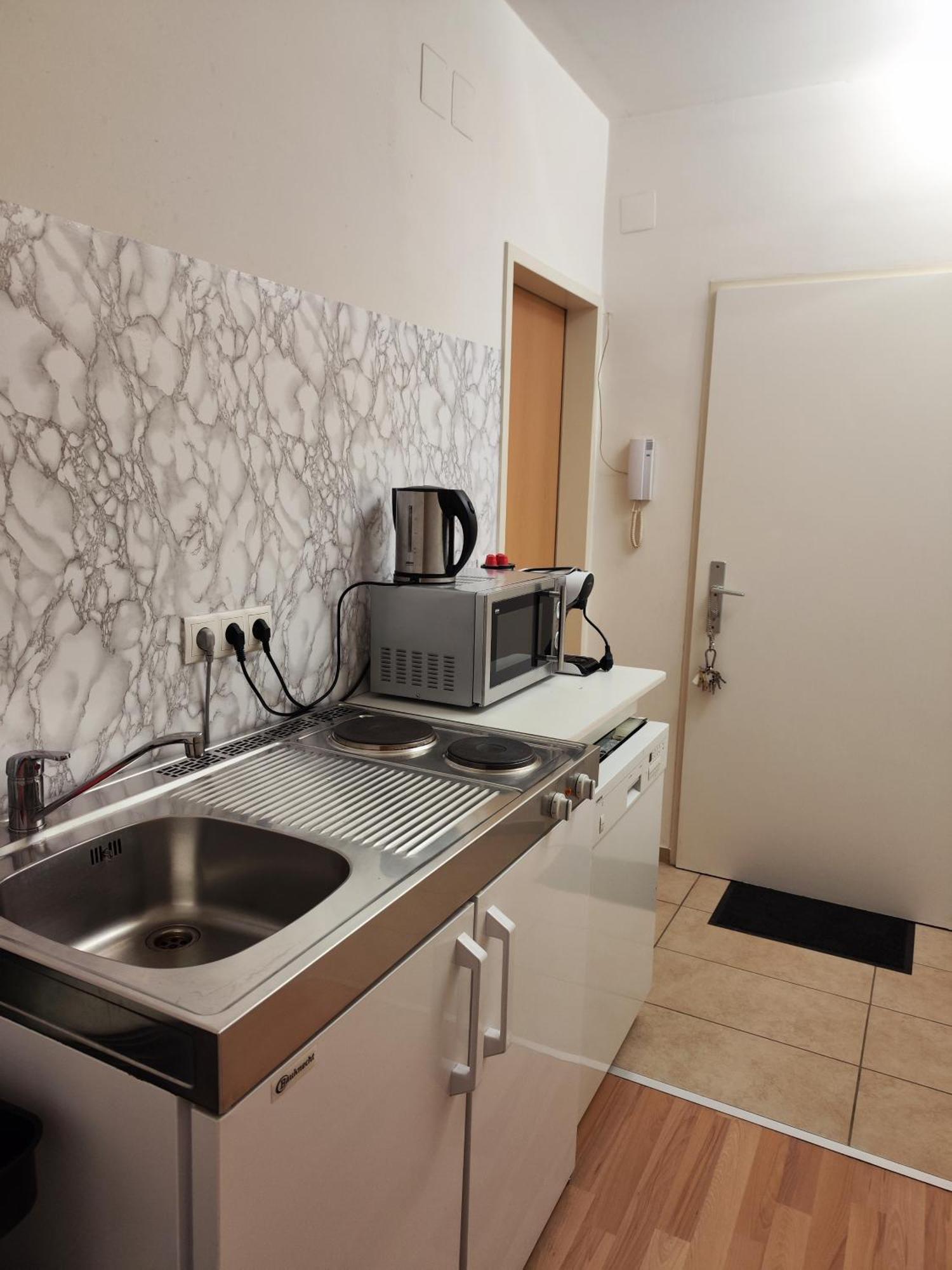 Hostel&Apartservices Viennna The Tidy Apartment Wina Bagian luar foto